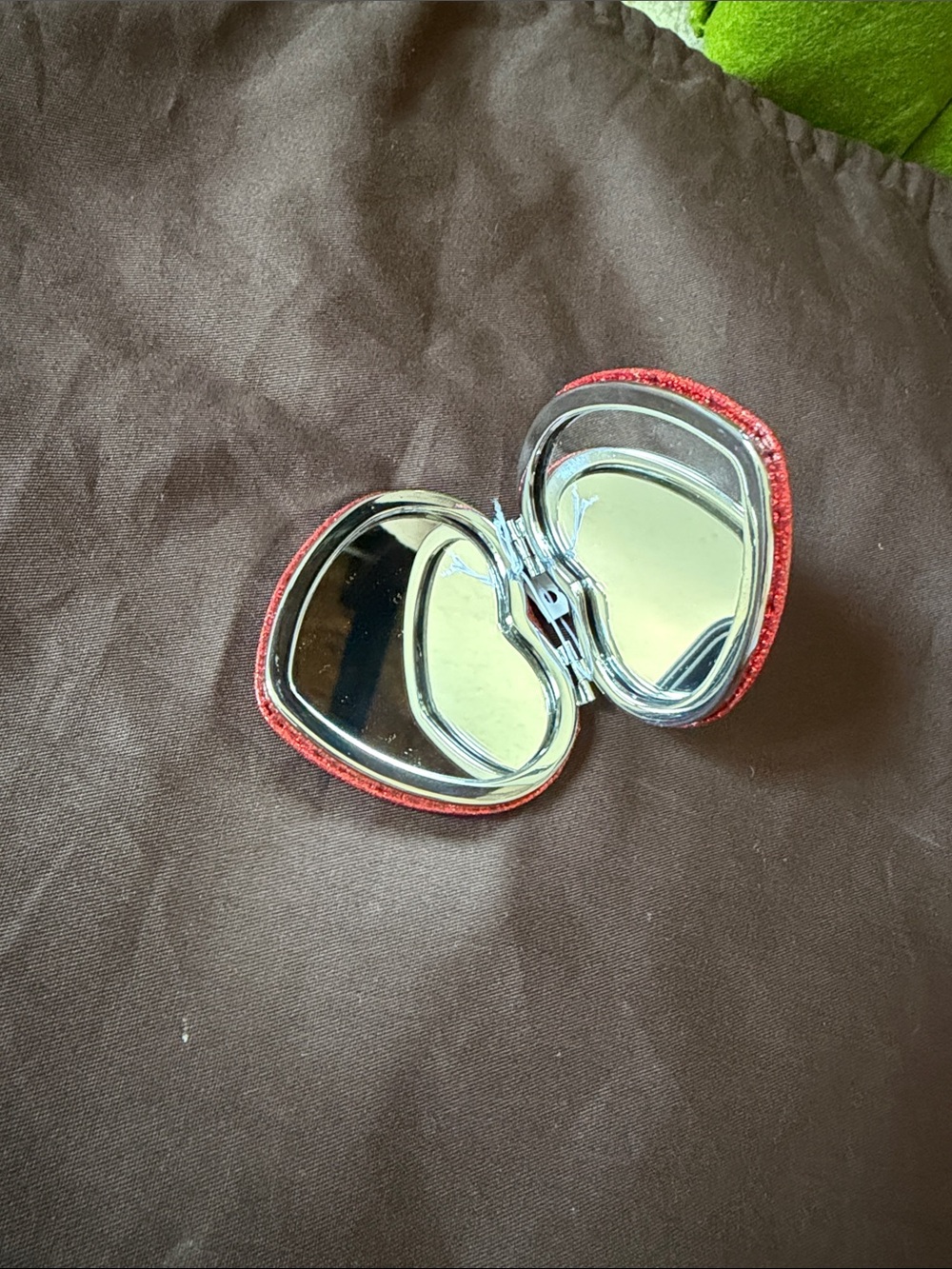 COACH Heart Shaped Red Glitter Compact Mirror - Picture 3 of 7